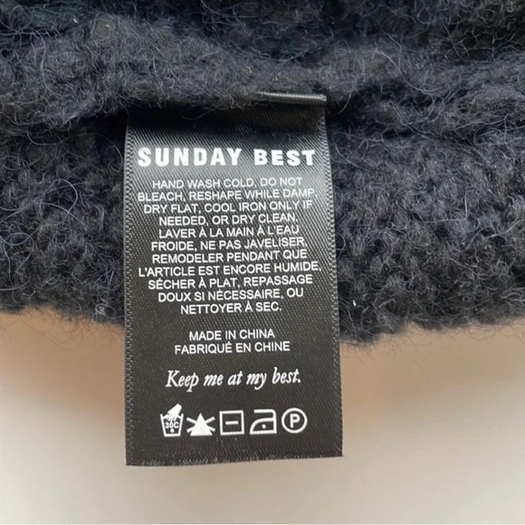 BLACK Sunday Best, Aritzia, Alpaca & Wool Cable-knit Crop Melly Sweater - Picture 4 of 6